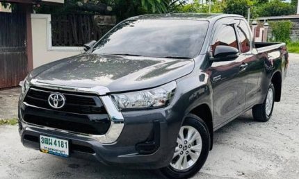 2022 TOYOTA HILUX 2.4 REVO SMART CAB MANUAL